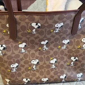 Coach X Peanuts City Tote Bag In Signature With Snoopy Print